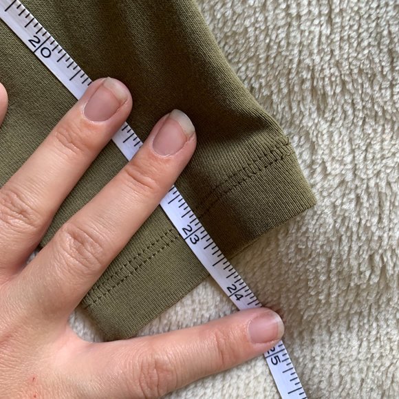 J Crew Perfect Fit Olive Green Basic Long Sleeve T Shirt - Small - Picture 7 of 8